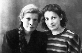 Дочери Рувима Шульмана: Лиза и Рая, 1953 год.