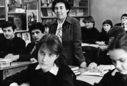 Урок литературы ведёт Т.Я. Гуревич. 20-я гимназия, Минск.