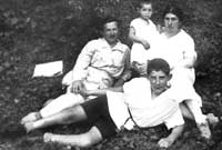 Семья Лурье. Подмосковье. Фото начала 1930-х гг.