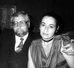     , 1990 .