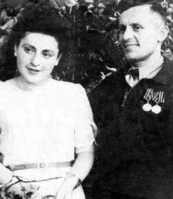 Молодожены Фаня и Яков Двилянские. Бобруйск. Фото 1946 года.