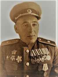 Генерал-майор Рабинович Леонид Юделевич.