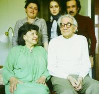 Емине Ханум, Илья Львович Френкель, Рита, Юля, Миша. Переделкино.
