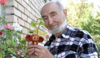 Леонид Аронович Шварцман и его Чебурашка.