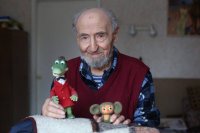 Леонид Шварцман с Чебурашкой.