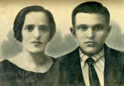 Дед Абрам и бабушка Вихна. Фото середины 20-х годов.