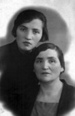Мэра Оршанская и ее сестра Цива, Кубличи. Фото 1939 г.