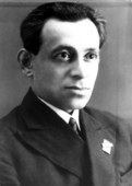 Михаил Борисович Либкинд, 40 лет.