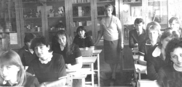 Любовь Исаевна на уроке в матклассе СШ №31.