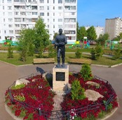 В Башкортостане, в центре города Благовещенска, возведен памятник Праведнику народов мира Николаю Киселеву.