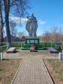 Памятникам на братской могиле в гп Улла.