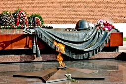 Памятник неизвестному солдату.