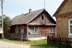 Лунно. Переулок Гродненский. Еврейский дом со следами мезузы.