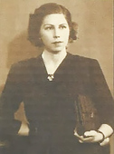 Доктор Лев — Ася Говсеевна Лев, мама Бориса и Софы.