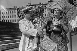 Фаина Раневская в фильме «Подкидыш». 1939 г.