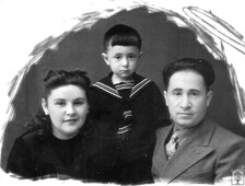 Мама, папа и я.