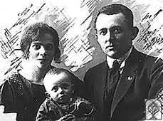 Илья Берхифанд с родителями, 1925 г.