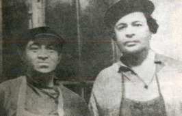С.Михоэлс и А.Толстой в роли плотников. Тошкент, 1942 г.