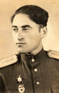 Константин Плавник.