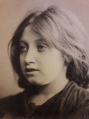 Анна в юности.