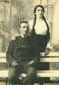 Бася с братом Хононом (возможно). Лиозно. 13 сентября 1917 г. Басе 22 года.