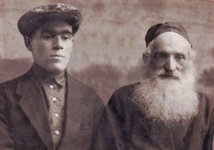 Лейба Лиснянский с сыном Кусиелем, 1928 г.