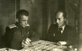 Михаил Берлинков (справа).