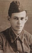 Исаак Ратнер перед отправкой на фронт.
