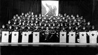 Ансамбль песни и пляски 31-й танковой бригады. В верхнем ряду второй слева - Дыменштейн Н.Д. г.Вольск, 1938 г.