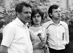Виталий Соломонович с дочерью Татьяной и ее мужем Олегом, 1986 год.