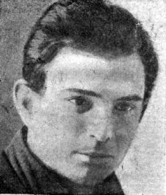 Абрам Айзенберг, режиссер-ассистент. Погиб в 1941 г. в ополчении под Москвой.