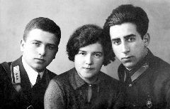 Коварские Коля, Берта, Миша.