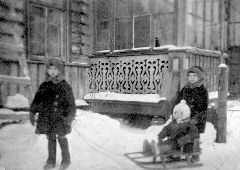 Таня, Лина и Ира Брусиловские.