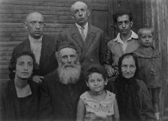 Семья Лейбы Лурье, фото 1930-х гг. Семья Лейбы Лурье, фото 1930-х гг.
