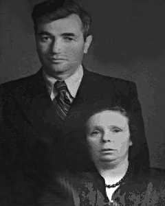 Эля и Хьена Гоберман (1950 г), через 6 лет после 263-дневного пребывания в подземелье. Эля и Хьена Гоберман (1950 г), через 6 лет после 263-дневного пребывания в подземелье.